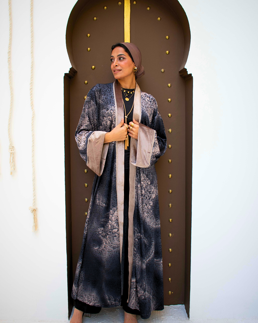 Velvet kaftan in black